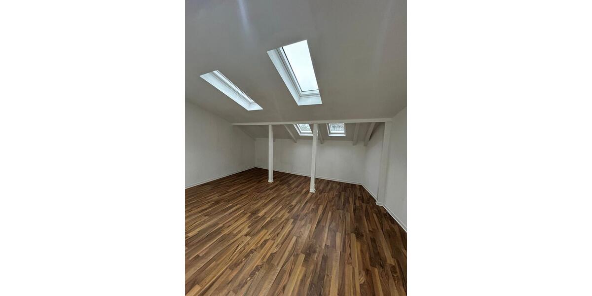 Dachgeschoßwohnung Friedrichsthal - 2 Zimmer, 70 m&sup2;, 600&euro; | Angebot:24610826