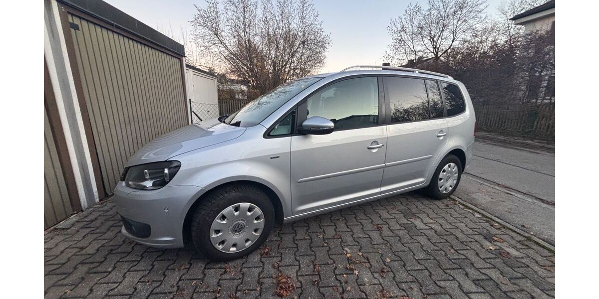 VW Touran 120.000 km 10.800 &euro; Krailling 82152