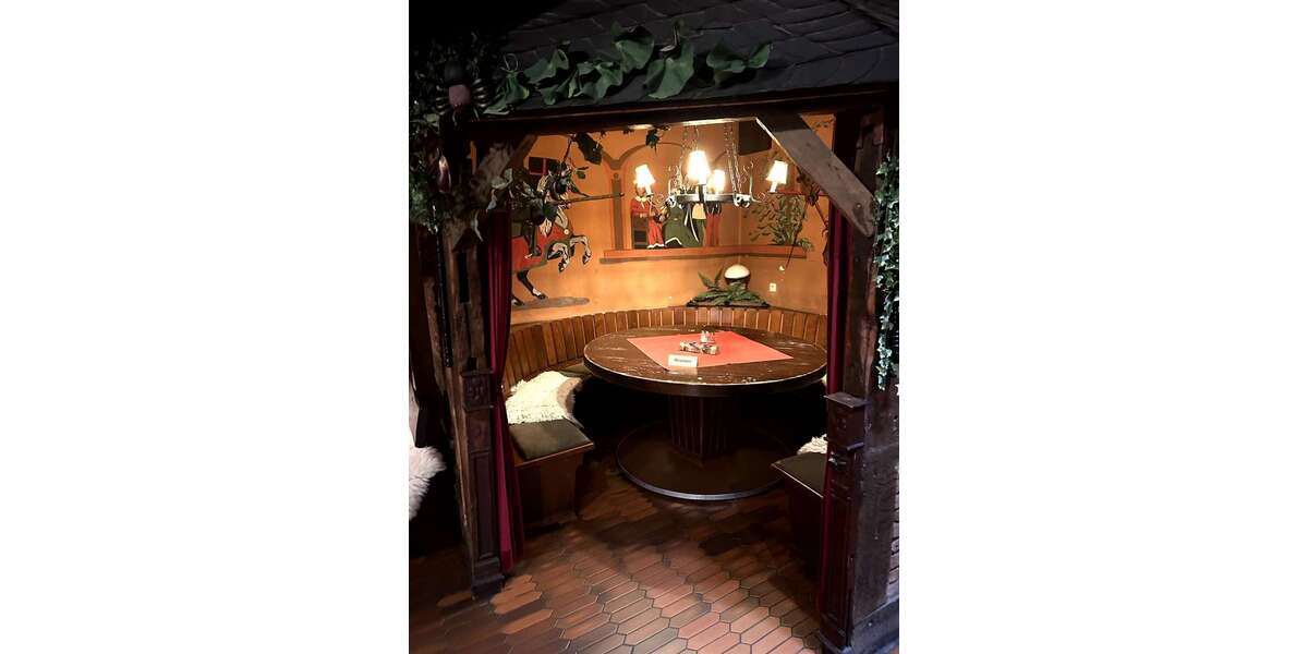 Traditionelle Gaststätte inkl. Wohnhaus und weiteres Grundstück - Gewerbeobjekt Sinn | Angebot:27199640