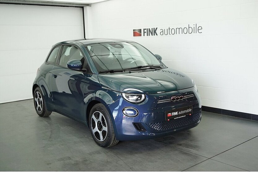 500e Action CarPlay Android Automatik