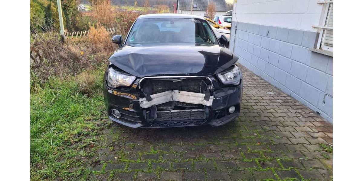Audi A1 207.000 km 2.450 &euro; Stammheim 61197