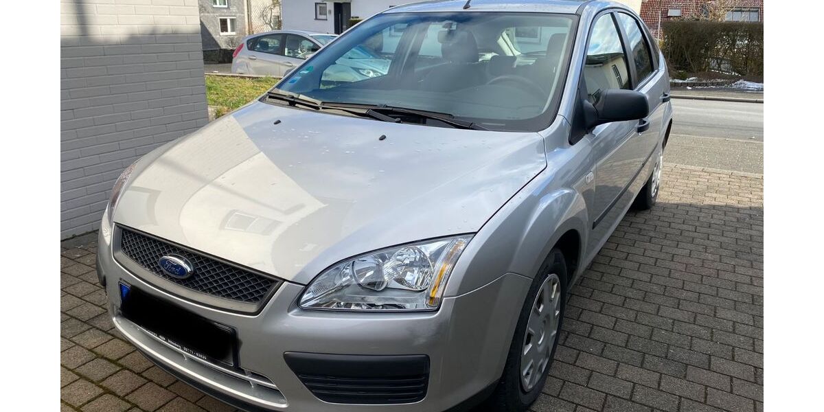 Ford Focus 123.000 km 1.049 &euro; Herborn 35745