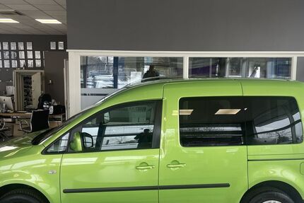 VW Caddy 110.927 km 10.990 &euro; Hannover 30419