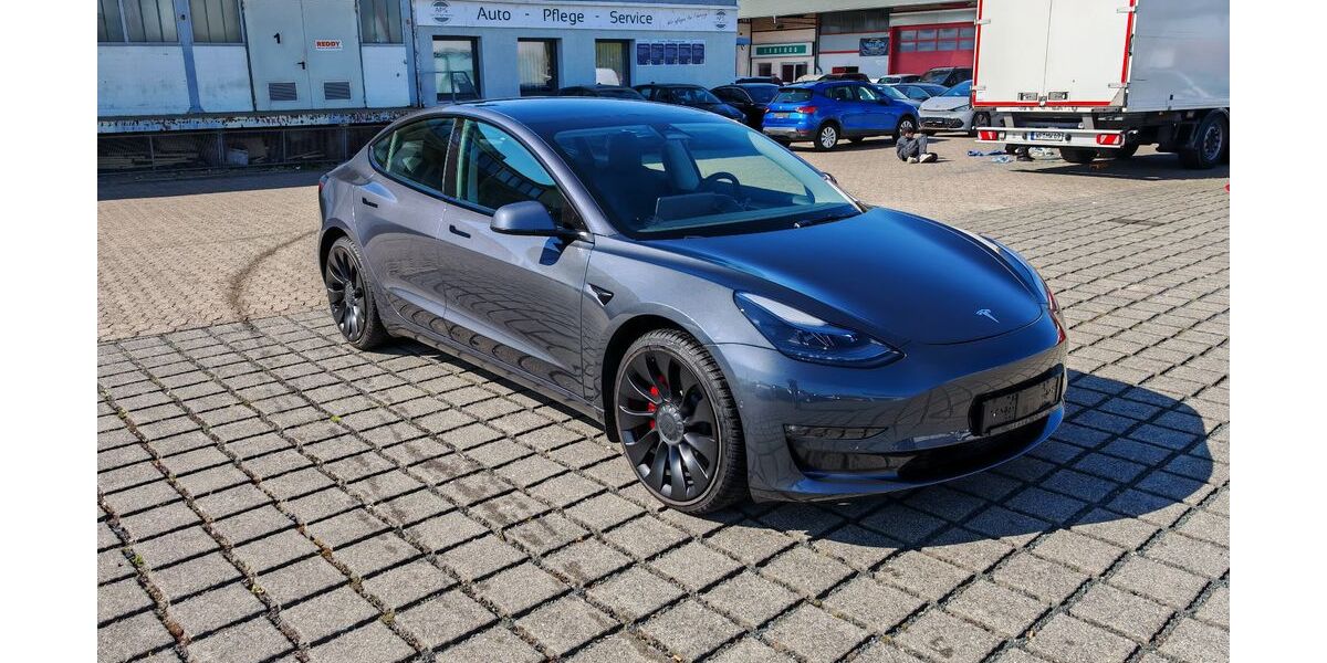 Tesla Model 3 36.962 km 31.970 &euro; Braunschweig 38112