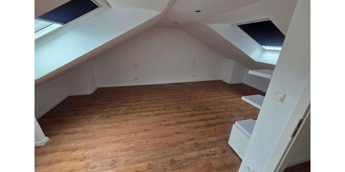 Etagenwohnung Dachau - 3 Zimmer, 110 m&sup2;, 1.700&euro; | Angebot:26664478