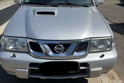 Nissan Terrano 255.000 km 7.900 &euro; Steinen 79585