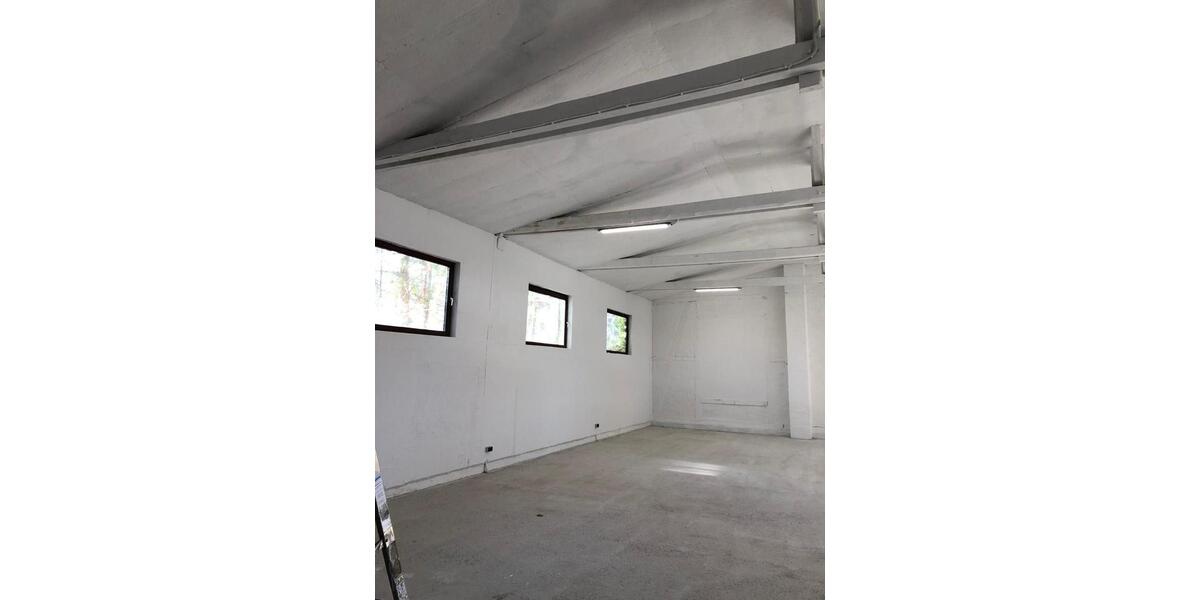 Fachwerkhalle mit 230 m², Büro mit WC & Küche zimmer