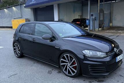 VW Golf 173.000 km 14.900 € Düsseldorf 40225