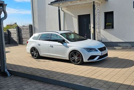 Seat Leon 92.800 km 20.500 &euro; Ellingen 91792