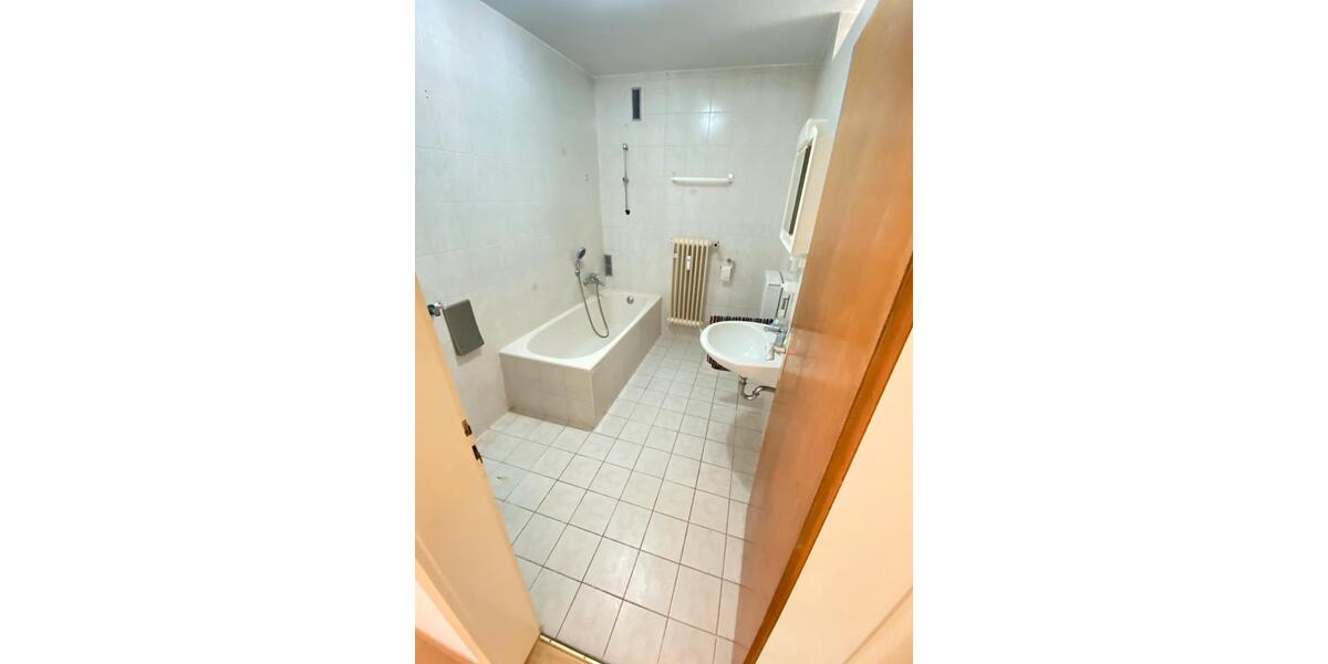 Etagenwohnung Altötting - 3 Zimmer, 72 m&sup2;, 189.000&euro; | Angebot:25857844