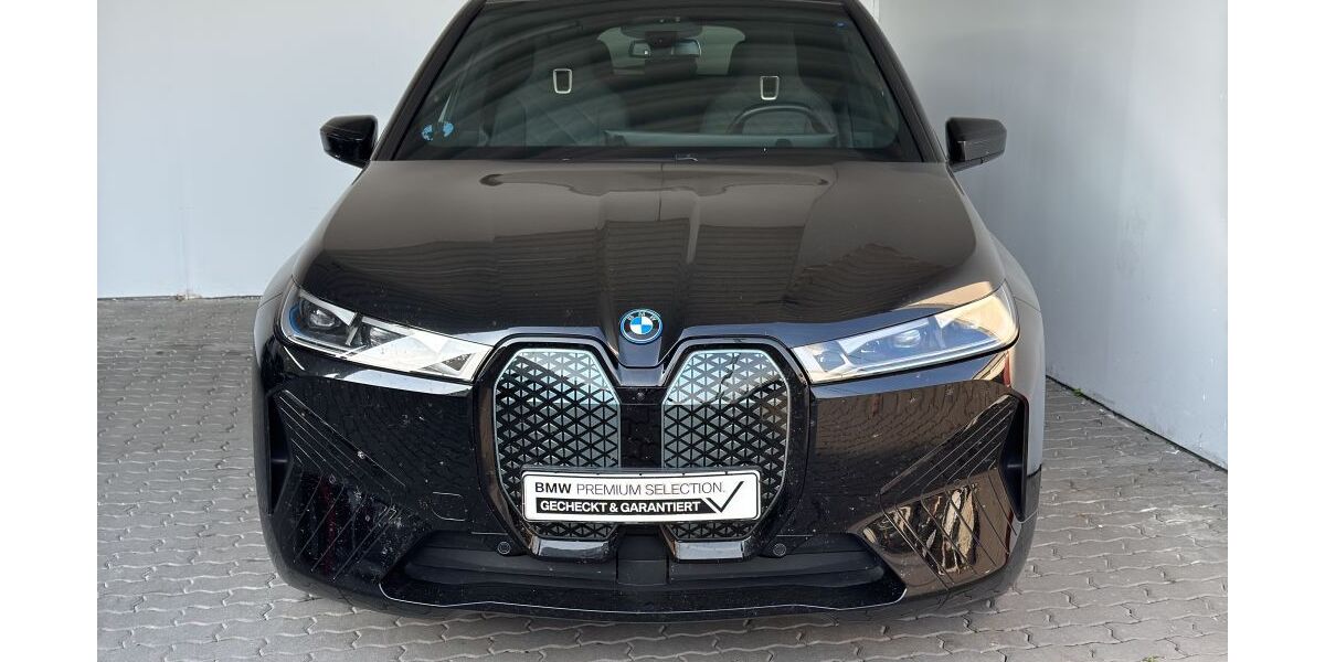 BMW iX 20.400 km 64.198 € Heilbronn 74076