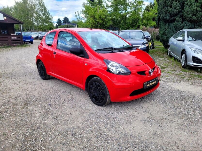 Toyota Aygo (X) 117.000 km 1.490 € Berlin 13127