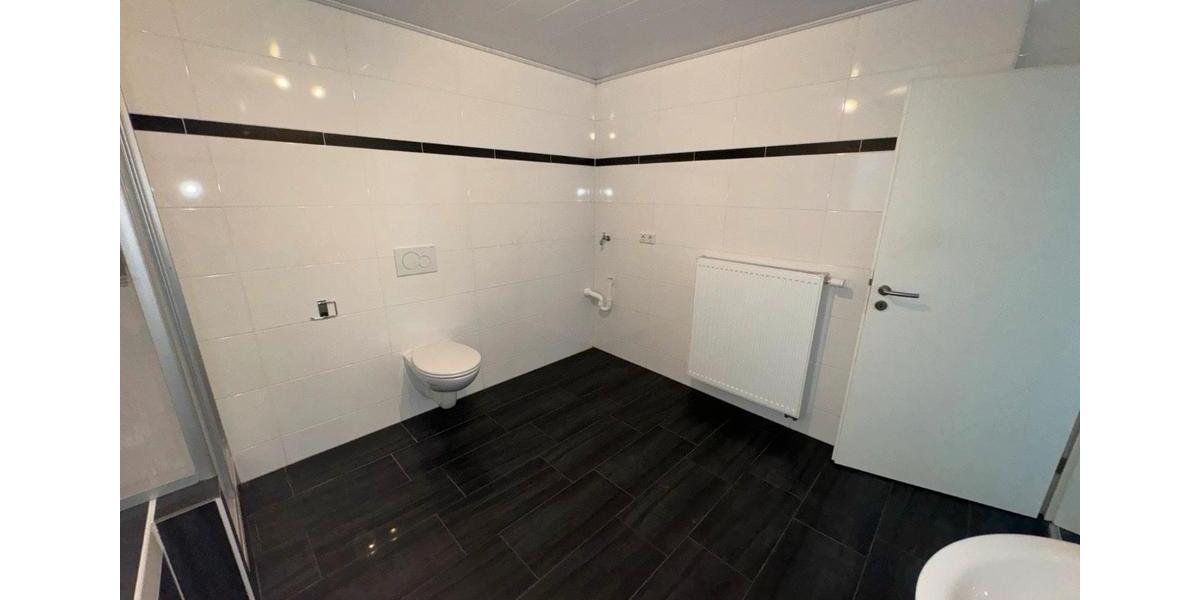 2 Zimmer Wohnung im EG 89 qm mit Keller 2 zimmer