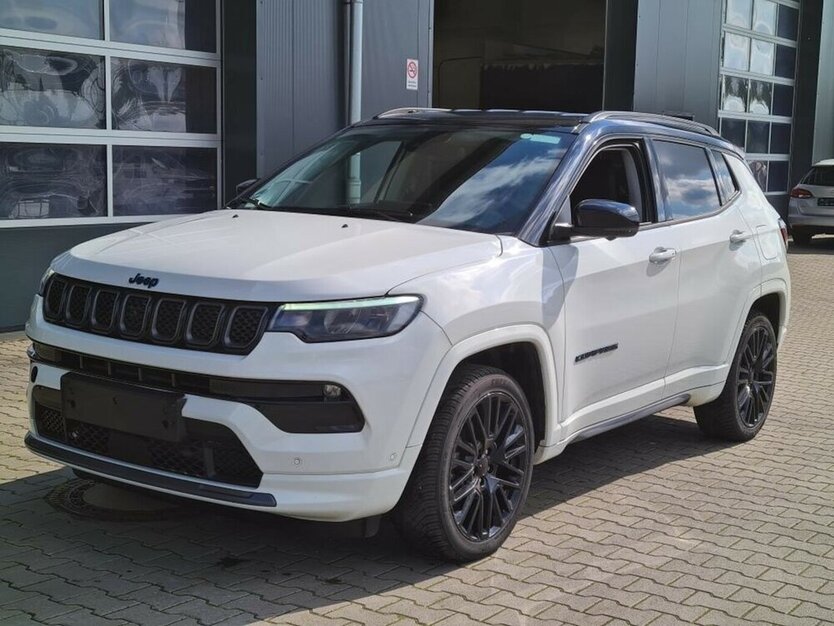 Compass S Plug-In Hybrid 4WD Autom. LEDER, NAVI