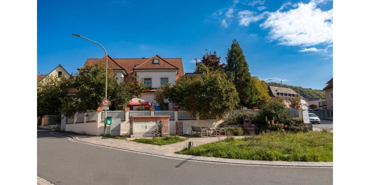 Mehrfamilienhaus, Wohnhaus Weißenohe - 10 Zimmer, 280 m&sup2;, 569.000&euro; | Angebot:26429709