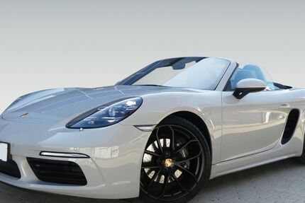 Porsche Boxster 22.700 km 82.900 € Gilching 82205