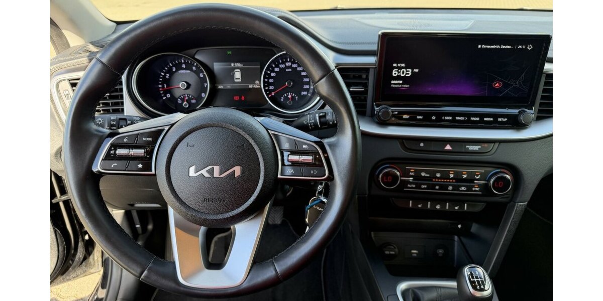 Kia cee´d Sportswagon Vision 1.5 T-GDI / SitzH 38.200 km 19.990 &euro; Donauwörth 86609