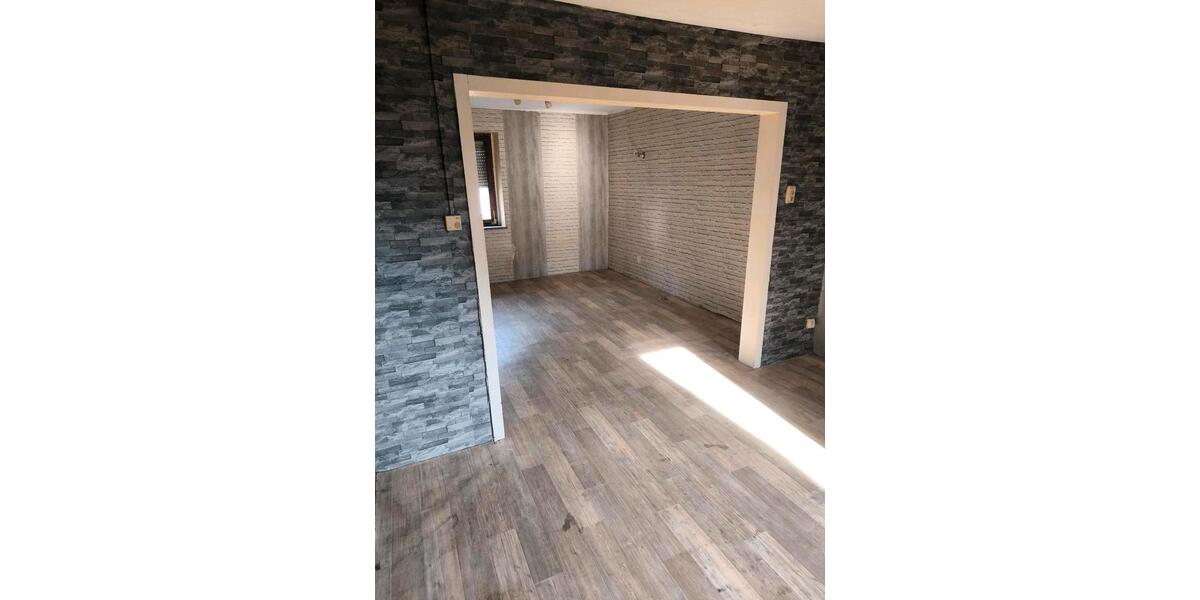 Reihenhaus Dillingen (Saar) - 6 Zimmer, 116 m&sup2;, 100.000&euro; | Angebot:27117731