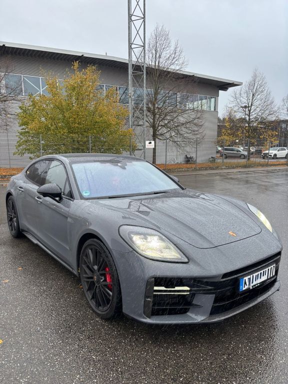 Porsche Panamera 12.900 km 168.990 € Kaiserslautern 67663