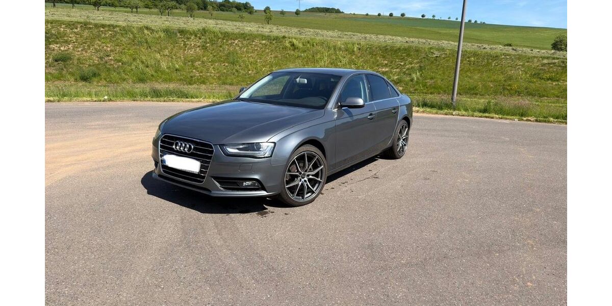 Audi A4 212.000 km 9.250 &euro; Zerf 54314