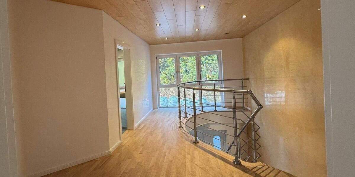 Einfamilienhaus Neckarzimmern - 6 Zimmer, 315 m&sup2;, 2.600&euro; | Angebot:25757028