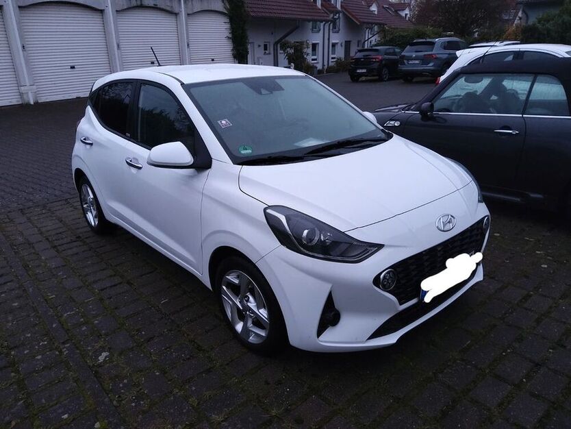 i10