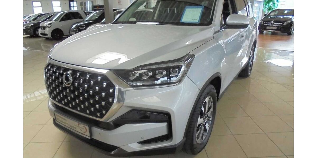 SsangYong REXTON 49.803 km 29.990 &euro; Hamburg 22043