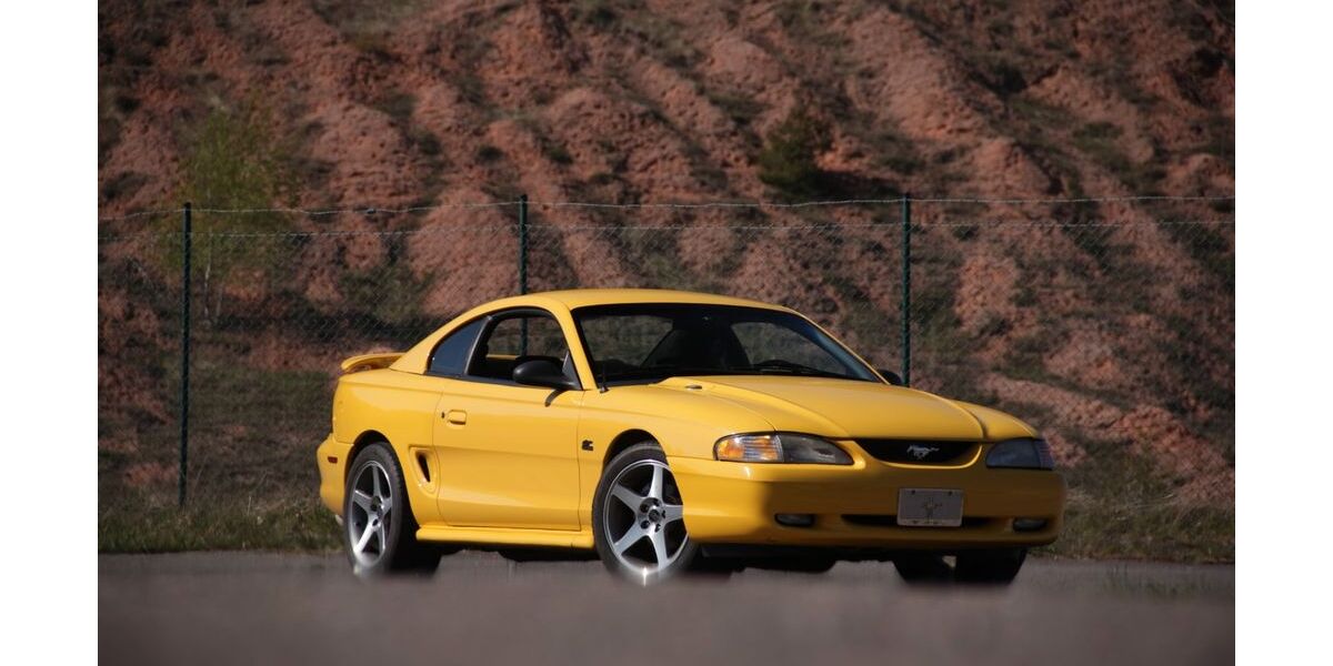 Ford Mustang 127.000 km 12.699 &euro; Duderstadt 37115