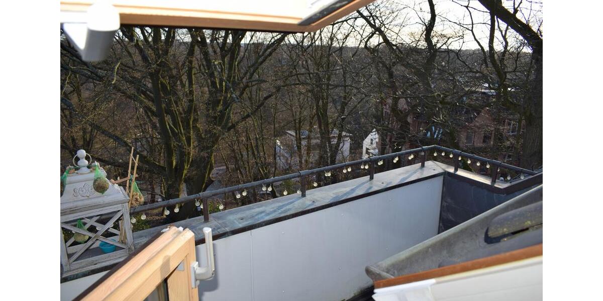 Dachgeschoßwohnung Essen Stadtbezirk III - 3.5 Zimmer, 87 m&sup2;, 820&euro; | Angebot:25563137