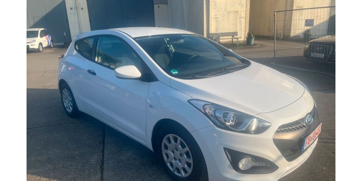 Hyundai i30 136.000 km 4.700 &euro; Butzbach 35510