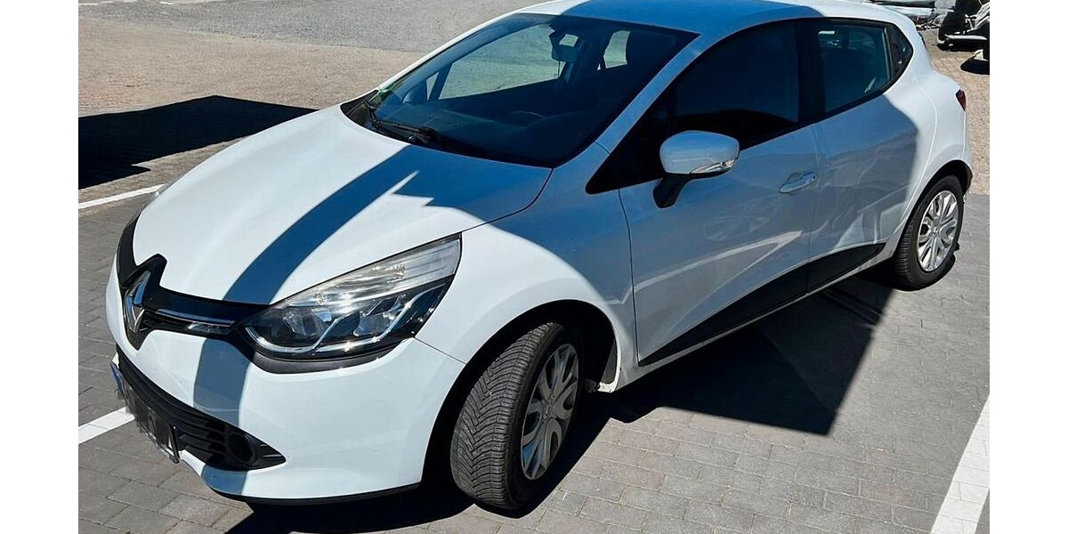 Renault Clio 150.000 km 4.499 &euro; Köln (Ostheim) 51107