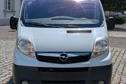 Opel Vivaro 59.000 km 13.890 &euro; Bergisch Gladbach 51427