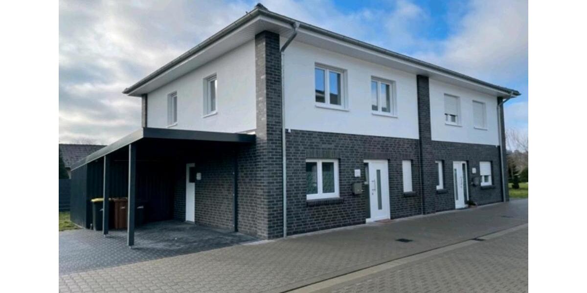 Neuwertige Doppelhaushälfte mit Einbauküche zu vermieten Wohnung 4 zimmer