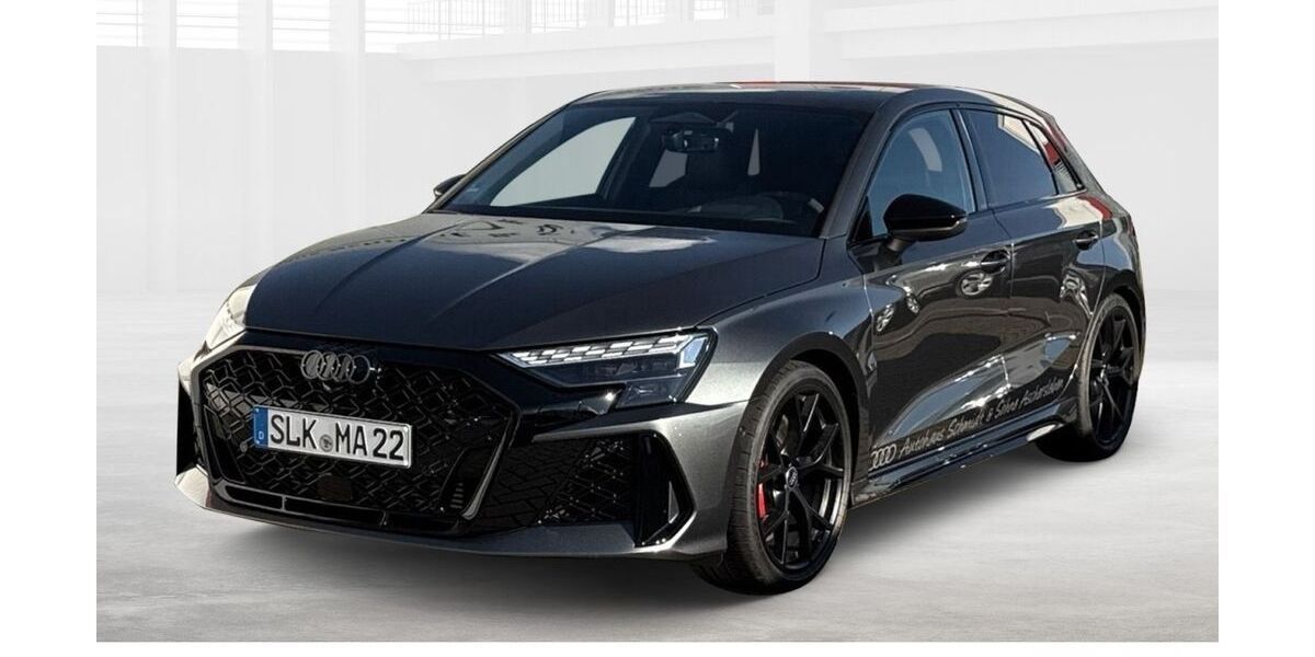 Audi RS3 4.000 km 68.930 &euro; Aschersleben 06449