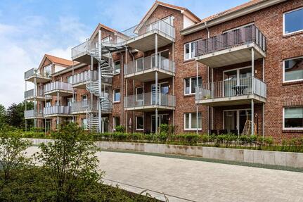 Modernes Wohnen im Grünen: 2,5- Zimmer Neubau - Balkon