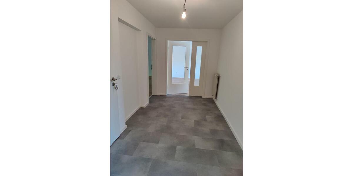 Dachgeschoßwohnung Briedel - 1 Zimmer, 120 m&sup2;, 720&euro; | Angebot:26099019