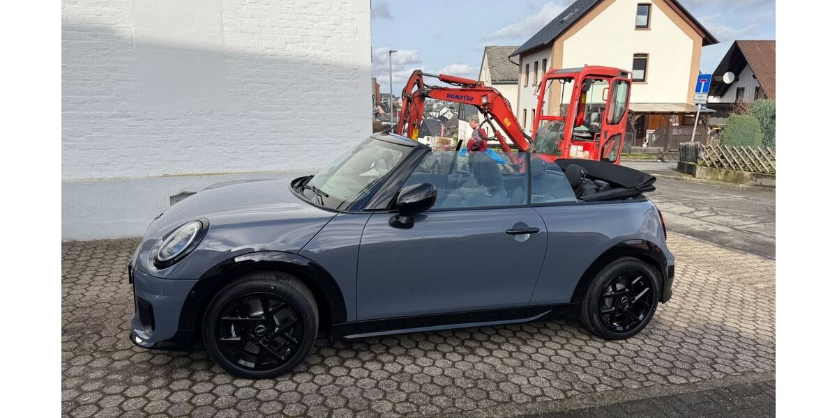 Mini John Cooper Works Cabrio 1.920 km 36.490 &euro; Eitelborn 56337