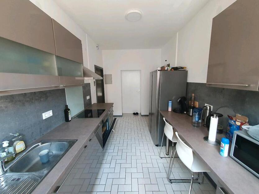 Zimmer 9er WG Villa Küchen Garten Balkon Garage *All inkl Miete*