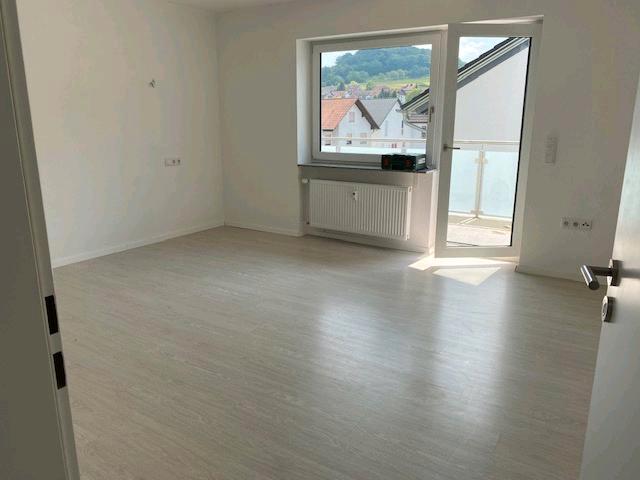 Neuwertige 4-Zimmer Hochparterre-Wohnung in Ober-Beerbach 4 zimmer