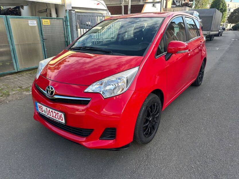 Toyota Verso-S 131.600 km 5.700 € Bremen 28215