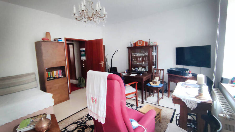 Charmante Erdgeschoßwohnung mit Balkon und Fensterbad- ruhig und zentrumsnah in Halle!