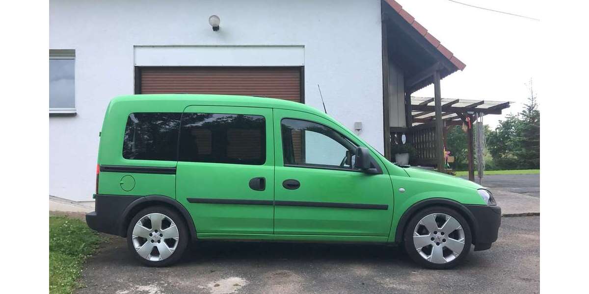 Opel Combo 289.000 km 3.100 € Adelhausen 98646