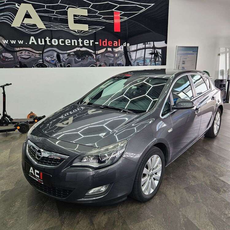 Opel Astra 114.000 km 8.100 € Breidenbach 35236
