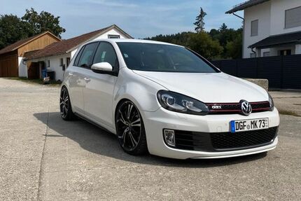 VW Golf 103.000 km 11.000 &euro; Moosthenning 84164