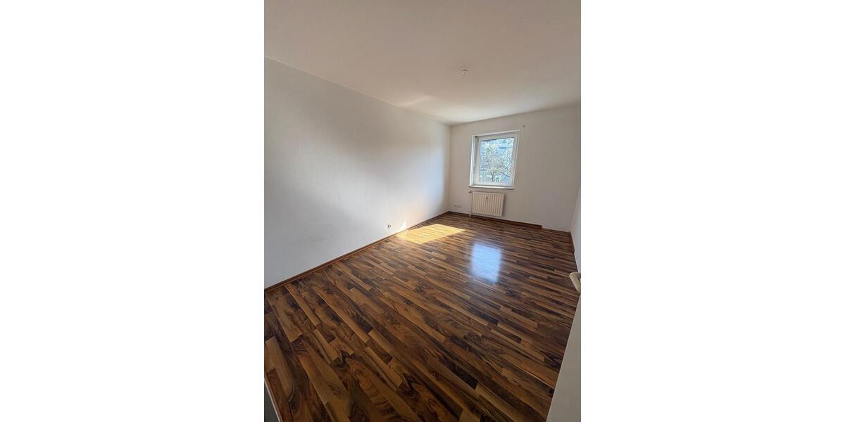 Etagenwohnung Wipperfürth - 3 Zimmer, 83 m&sup2;, 685&euro; | Angebot:25994040
