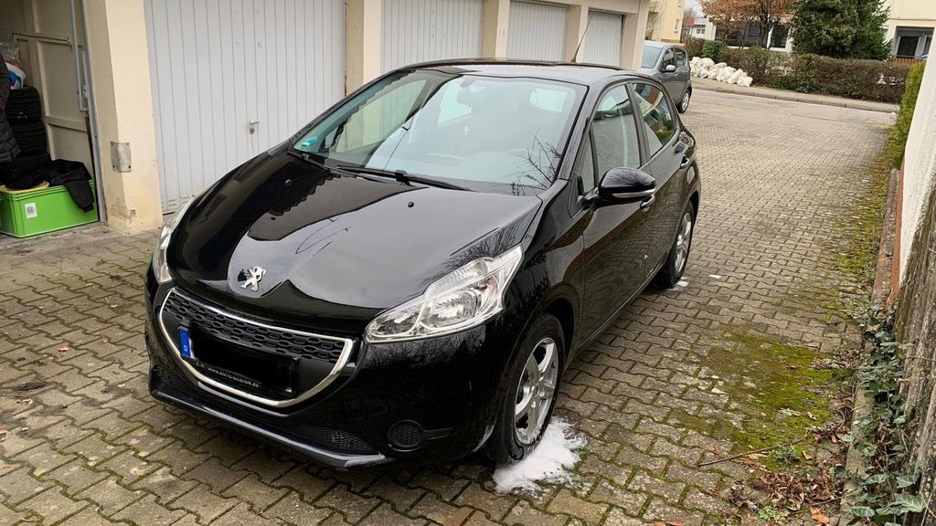 Peugeot 208 139.800 km 3.400 &euro; Hechingen 72379