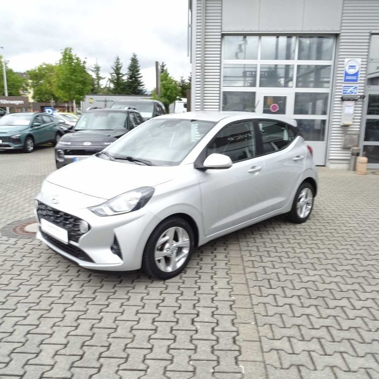 i10