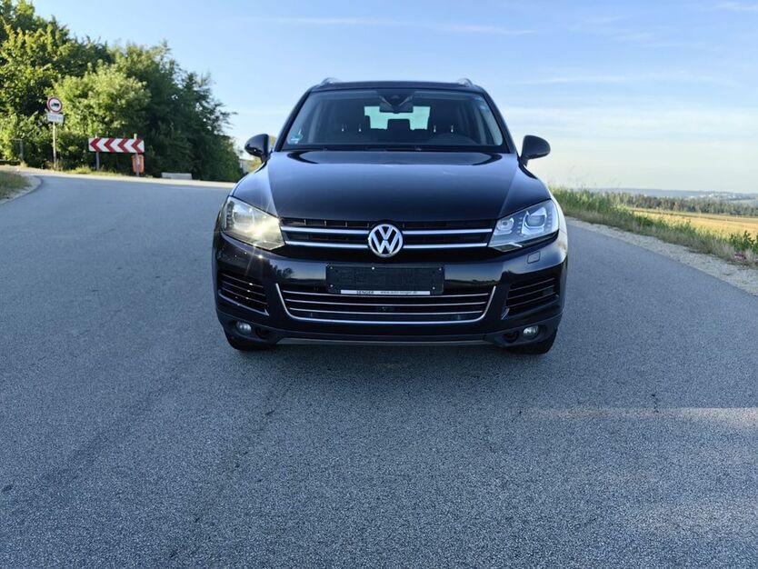 VW Touareg 142.371 km 15.950 € Salzweg 94121