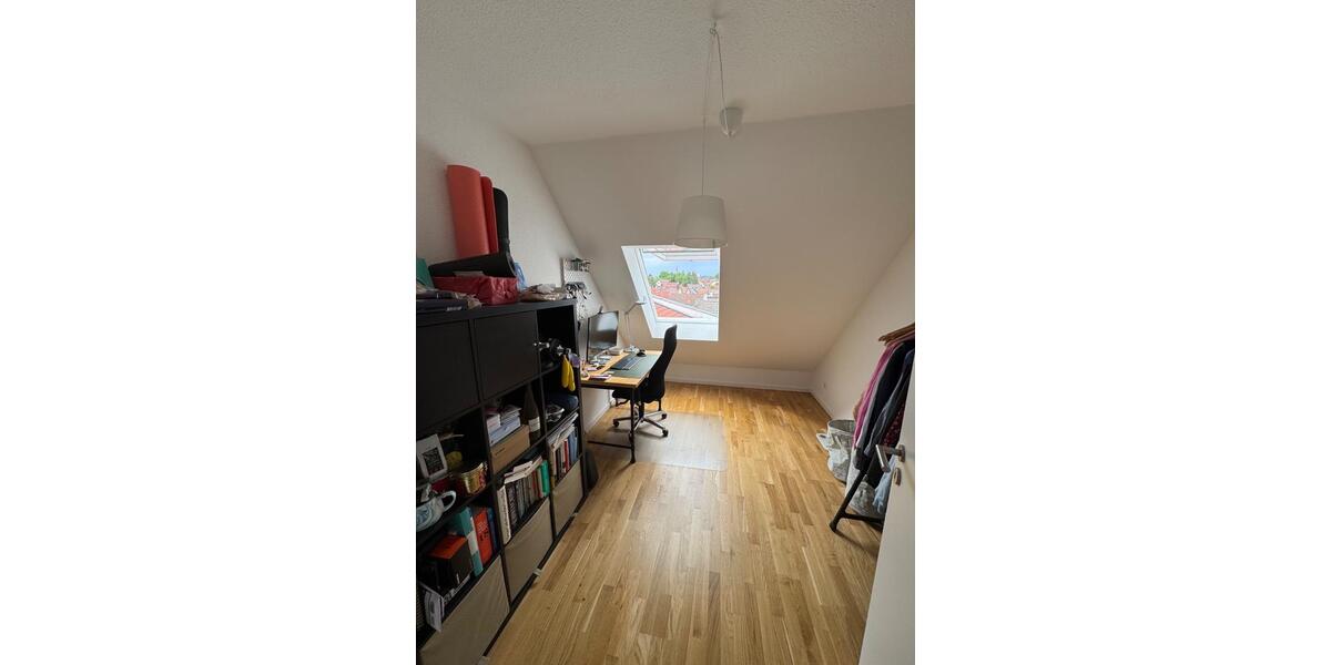 Dachgeschoßwohnung Mainz Bretzenheim - 3 Zimmer, 49 m&sup2;, 990&euro; | Angebot:26414312