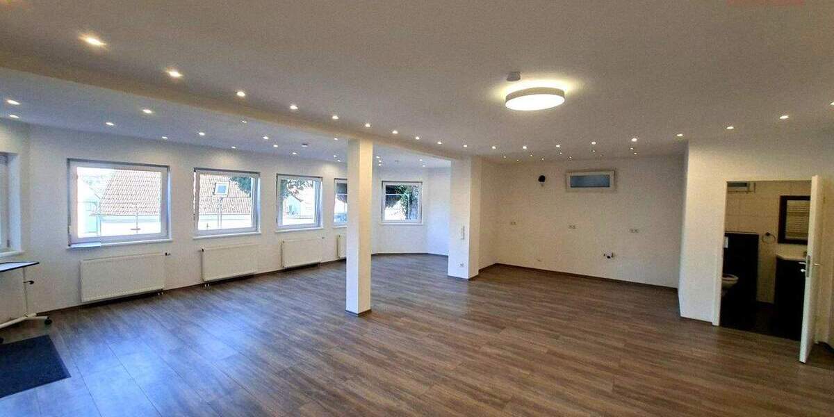 Etagenwohnung Neunkirchen/Saar Innenstadt - 2 Zimmer, 95 m&sup2;, 115.000&euro; | Angebot:25673997